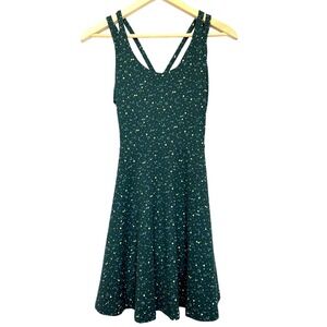 Fabletics Boost Performance Dress Womens S Green Classic Mini Built-In Bra